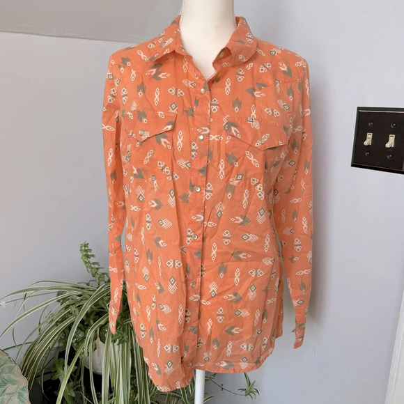 Wrangler Women’s Western Casual Shirt w/ Pearl Snaps Peach Aztec‎ Print Medium - Picture 1 of 6